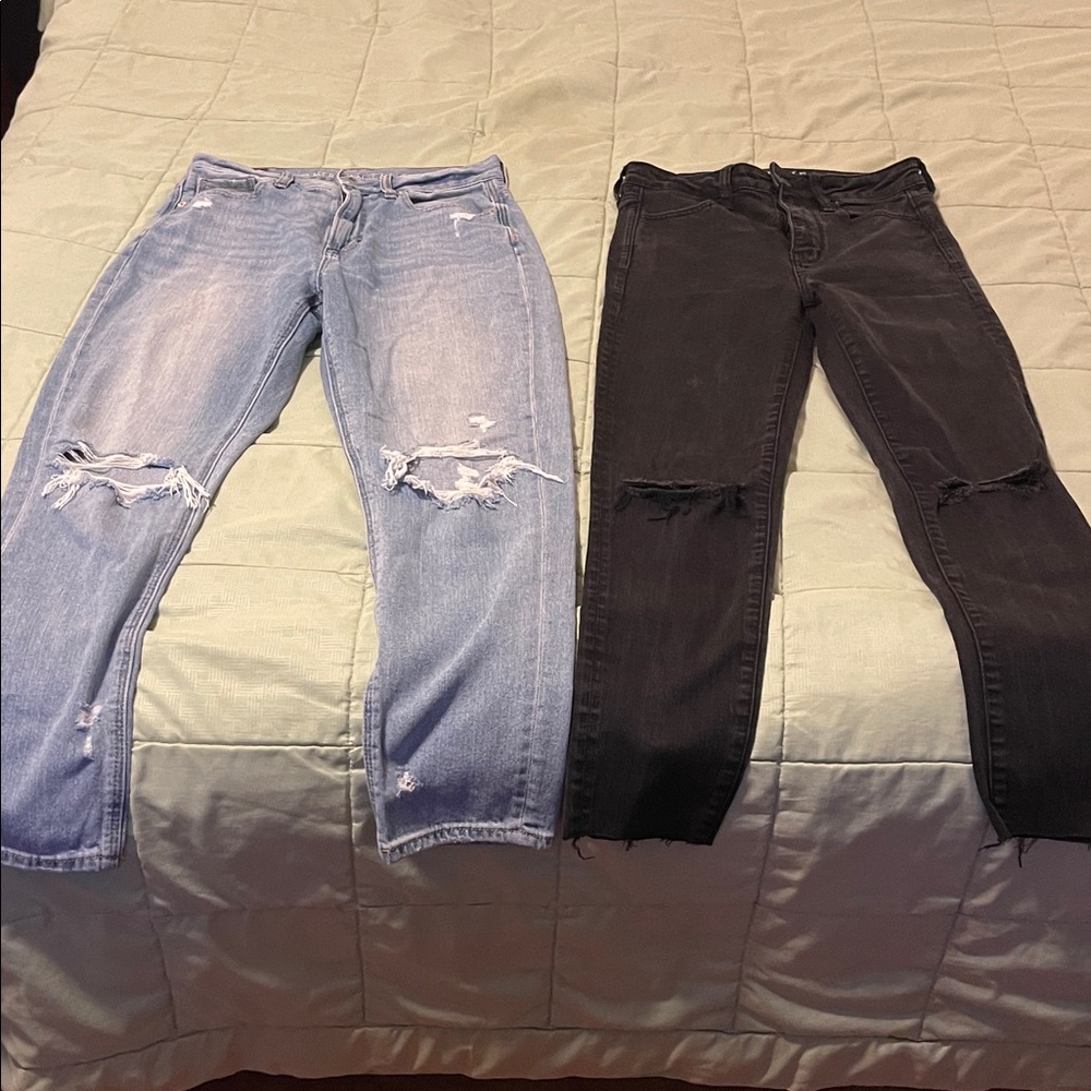 American Eagle Women's Ripped Jeans - Black and Light Blue